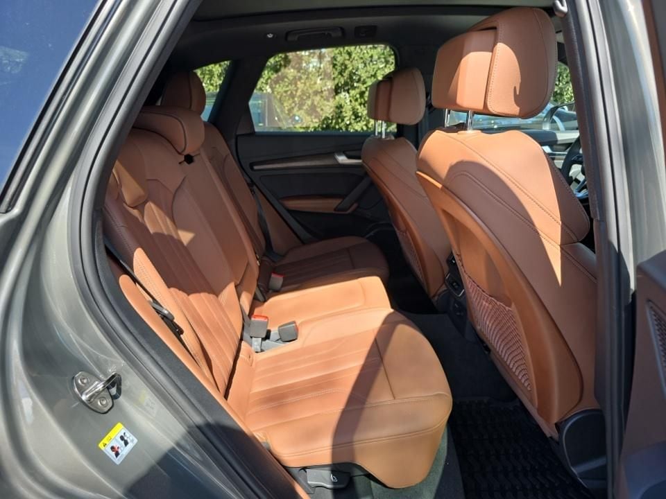 Thumbnail: 2025 Audi Q5 - 6