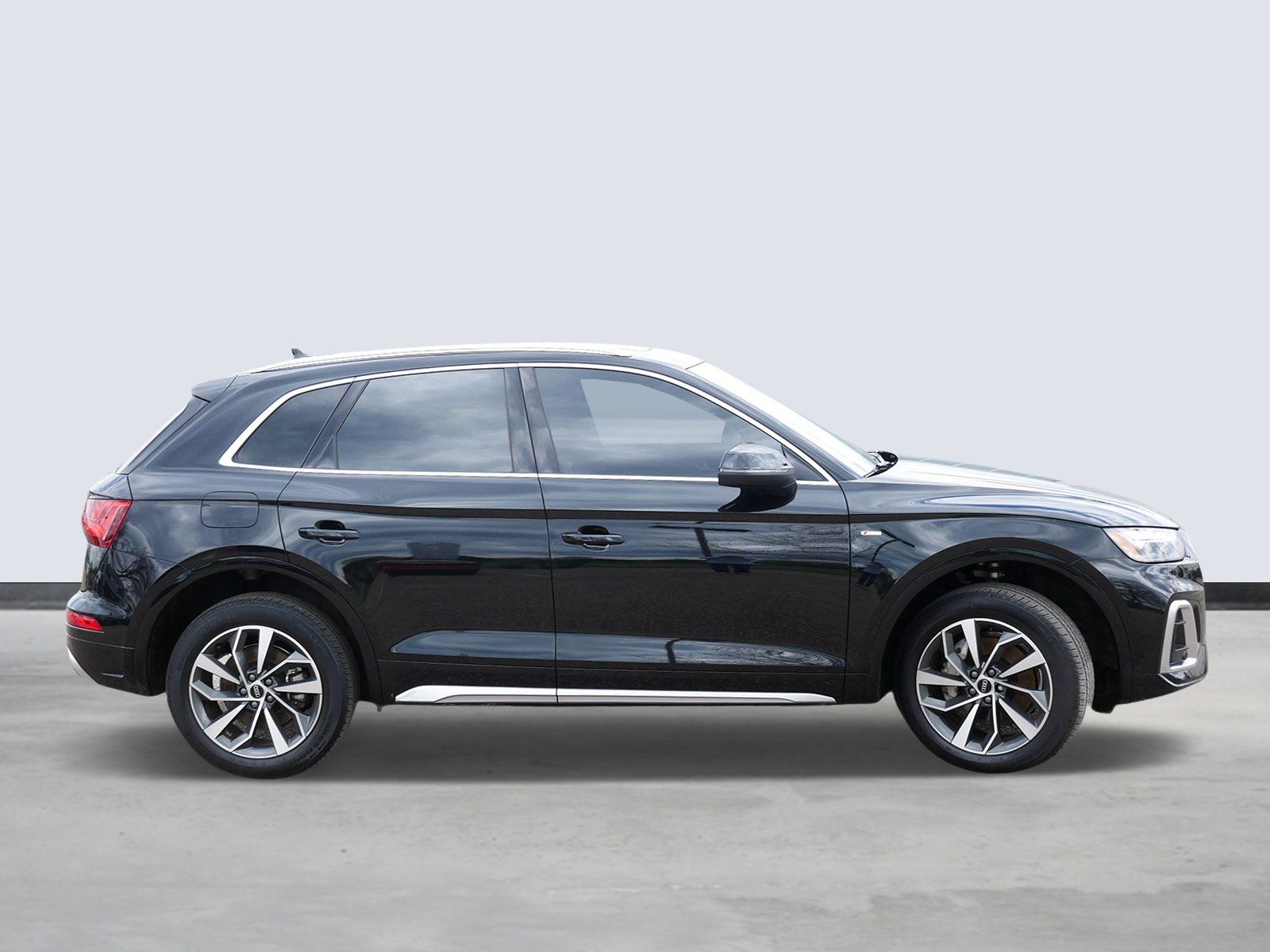 Thumbnail: 2023 Audi Q5 - 5