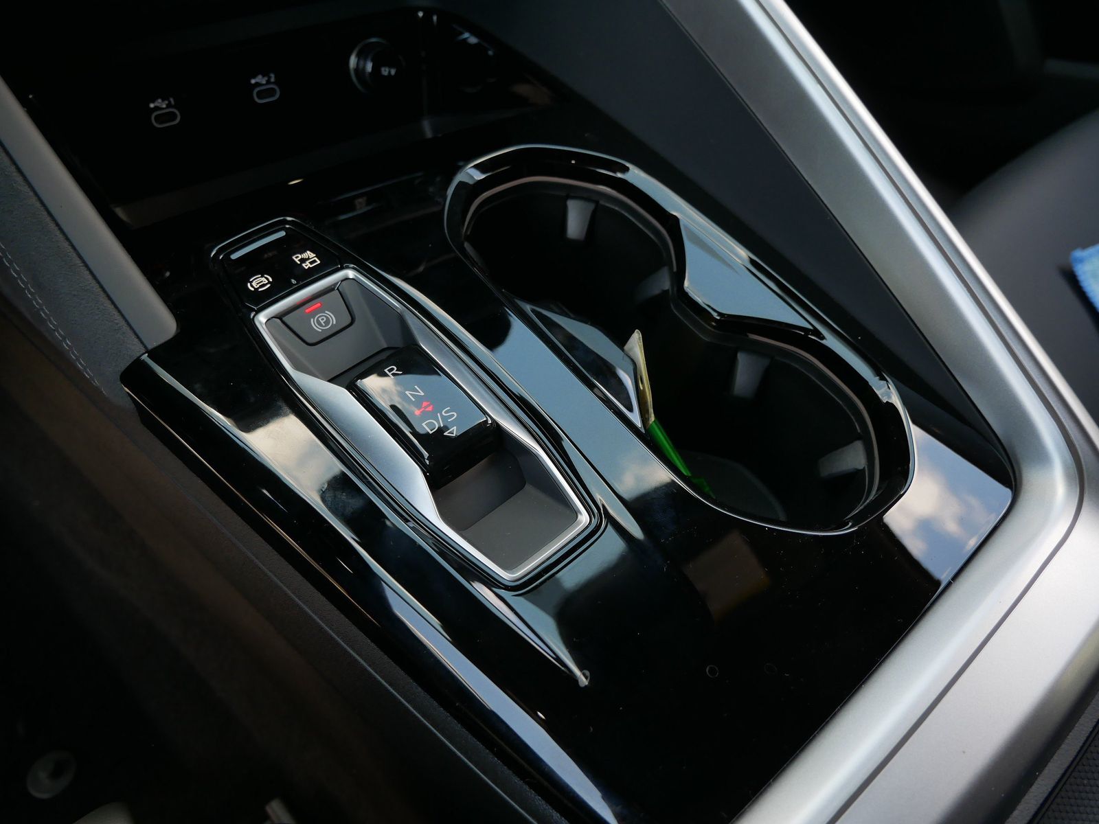 Thumbnail: 2026 Audi SQ5 - 23