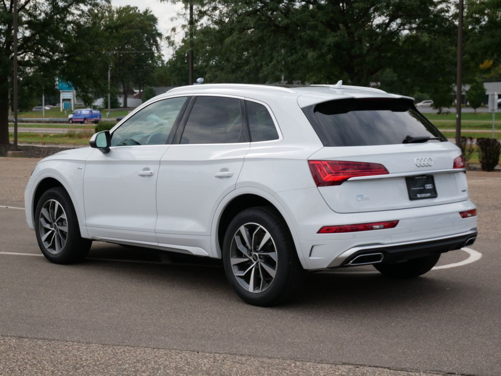Thumbnail: 2025 Audi Q5 - 3