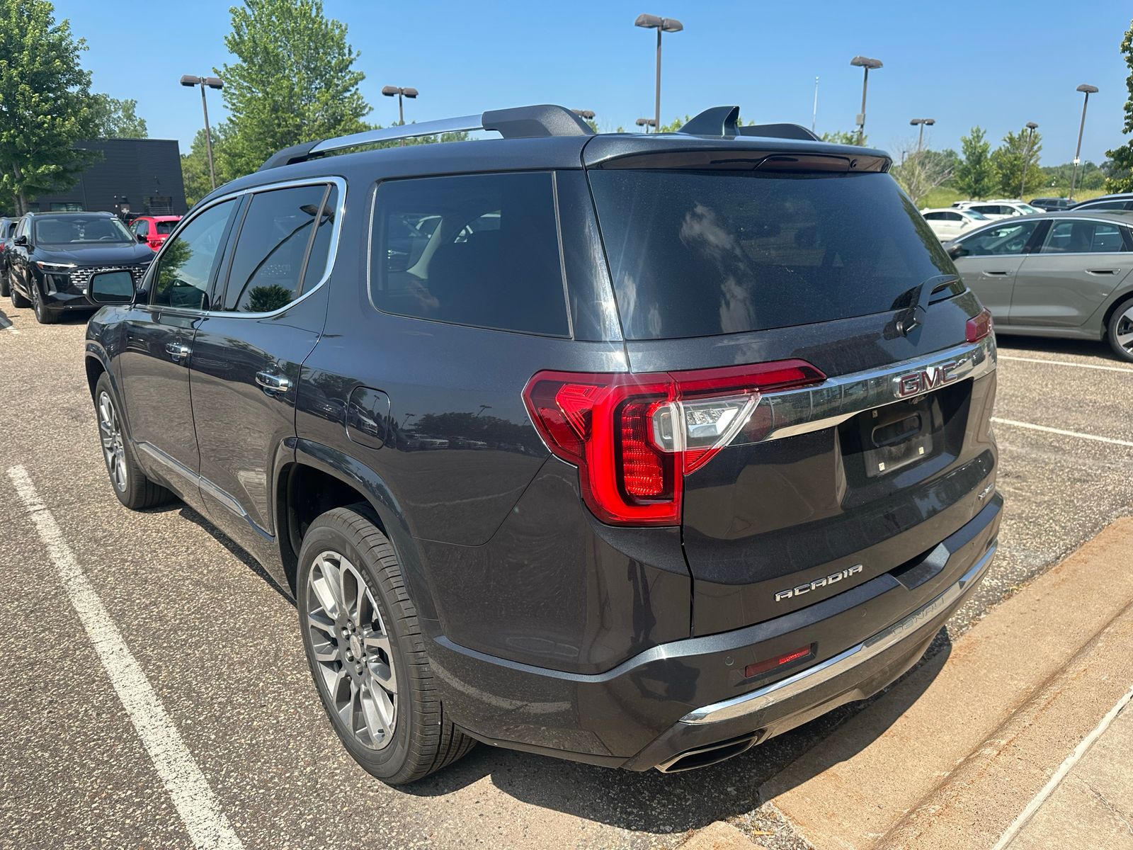 Thumbnail: 2021 GMC Acadia - 3