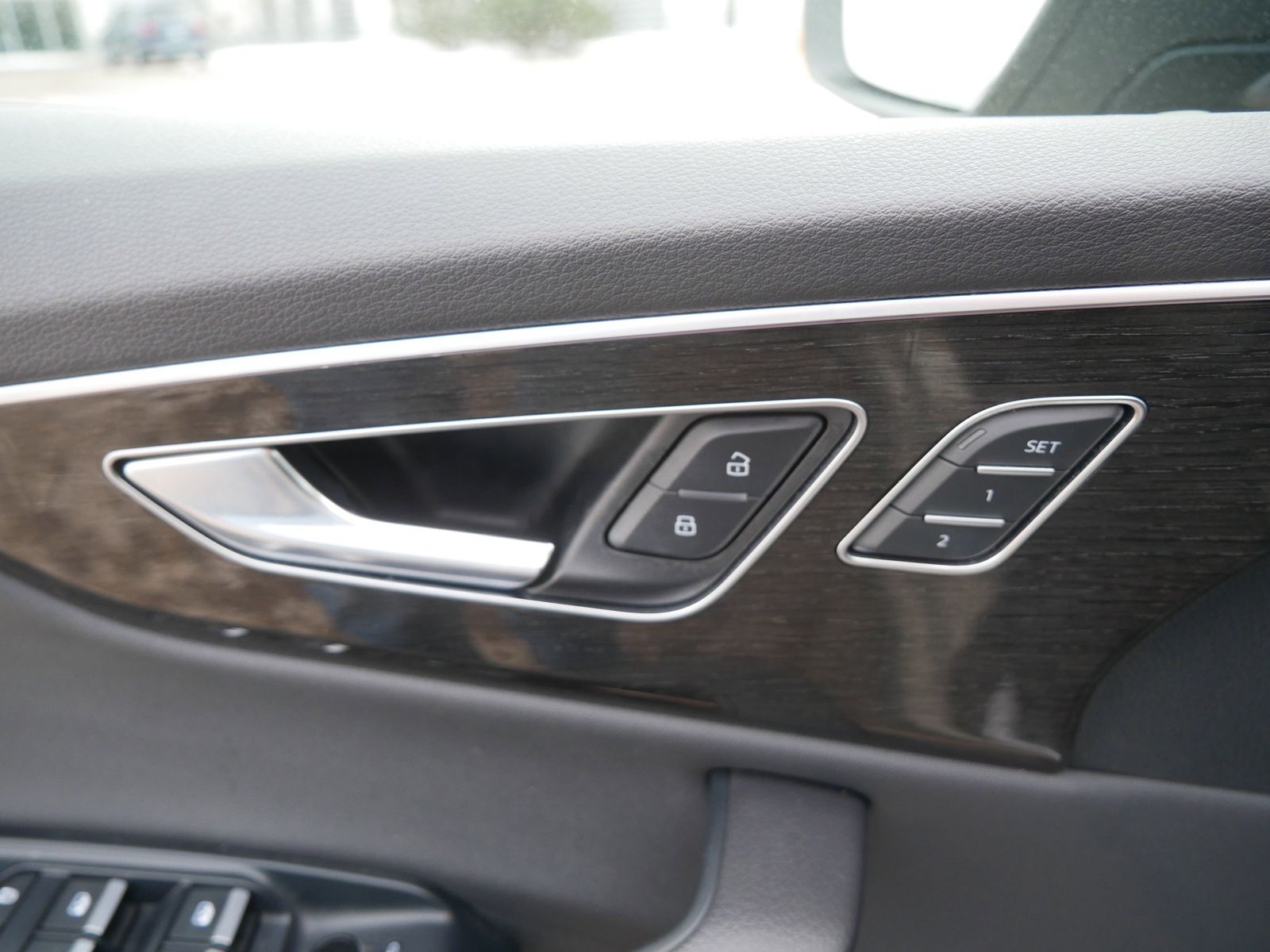 Thumbnail: 2021 Audi Q8 - 15