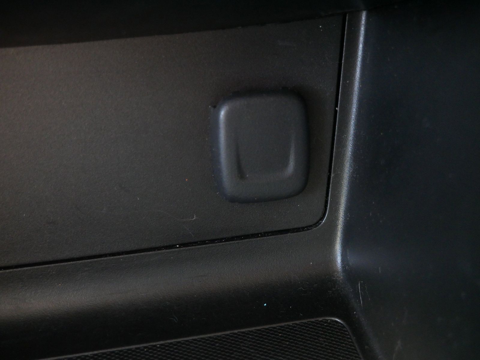 Thumbnail: 2017 Chevrolet Colorado - 22