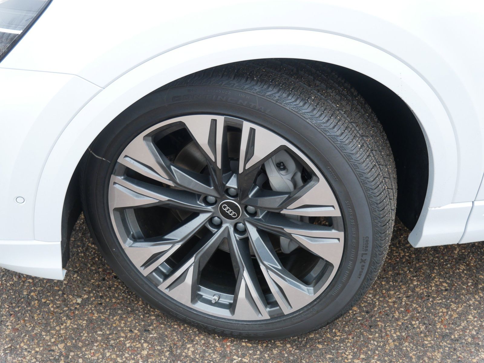 Thumbnail: 2026 Audi Q8 - 7