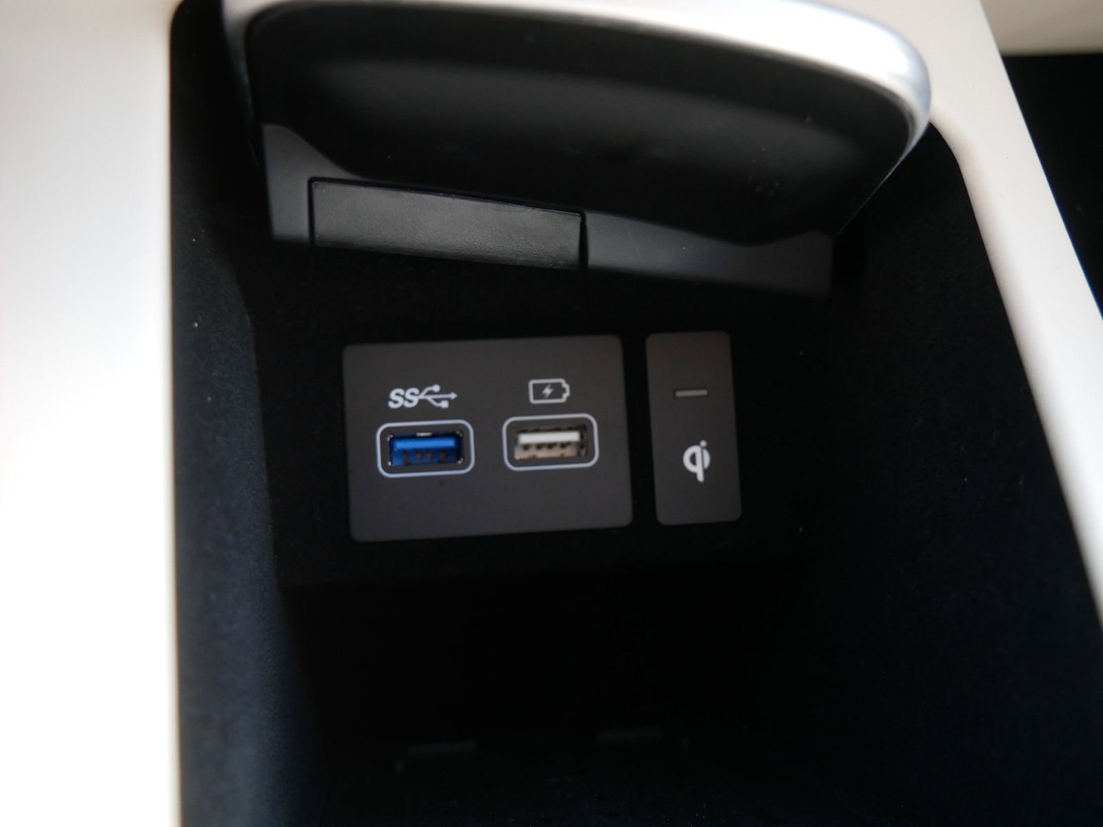 Thumbnail: 2023 Genesis GV70 - 30