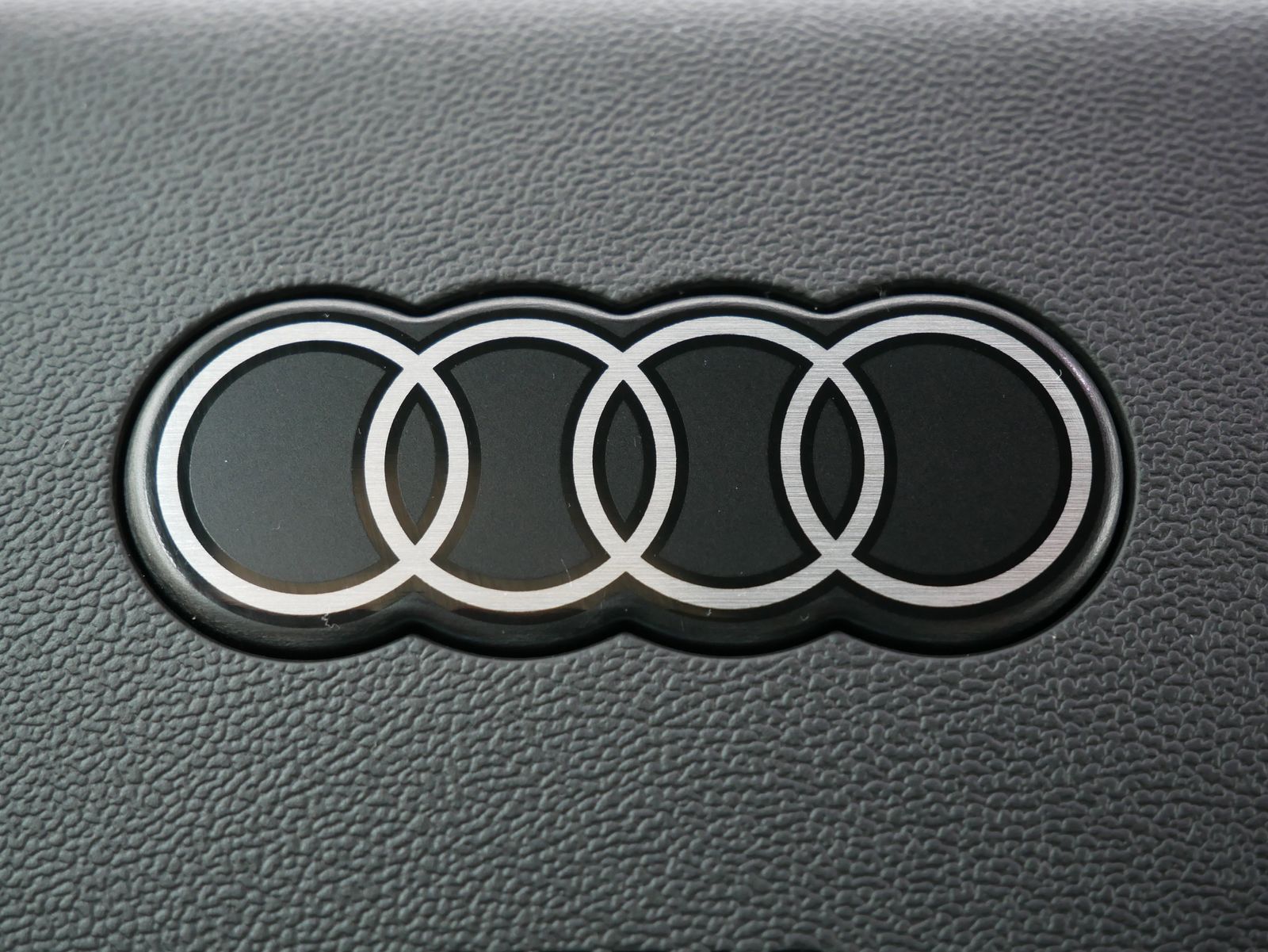 Thumbnail: 2024 Audi Q4 e-tron - 27