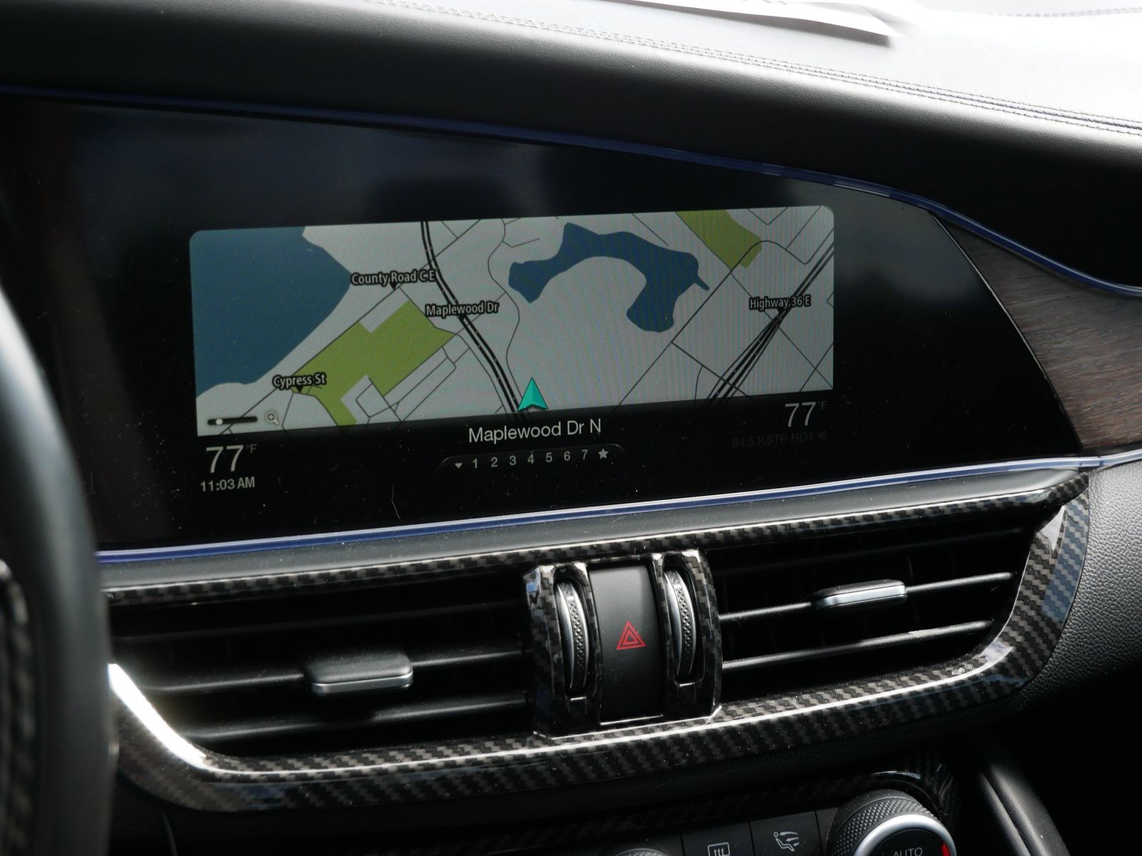 Thumbnail: 2017 Alfa Romeo Giulia - 21