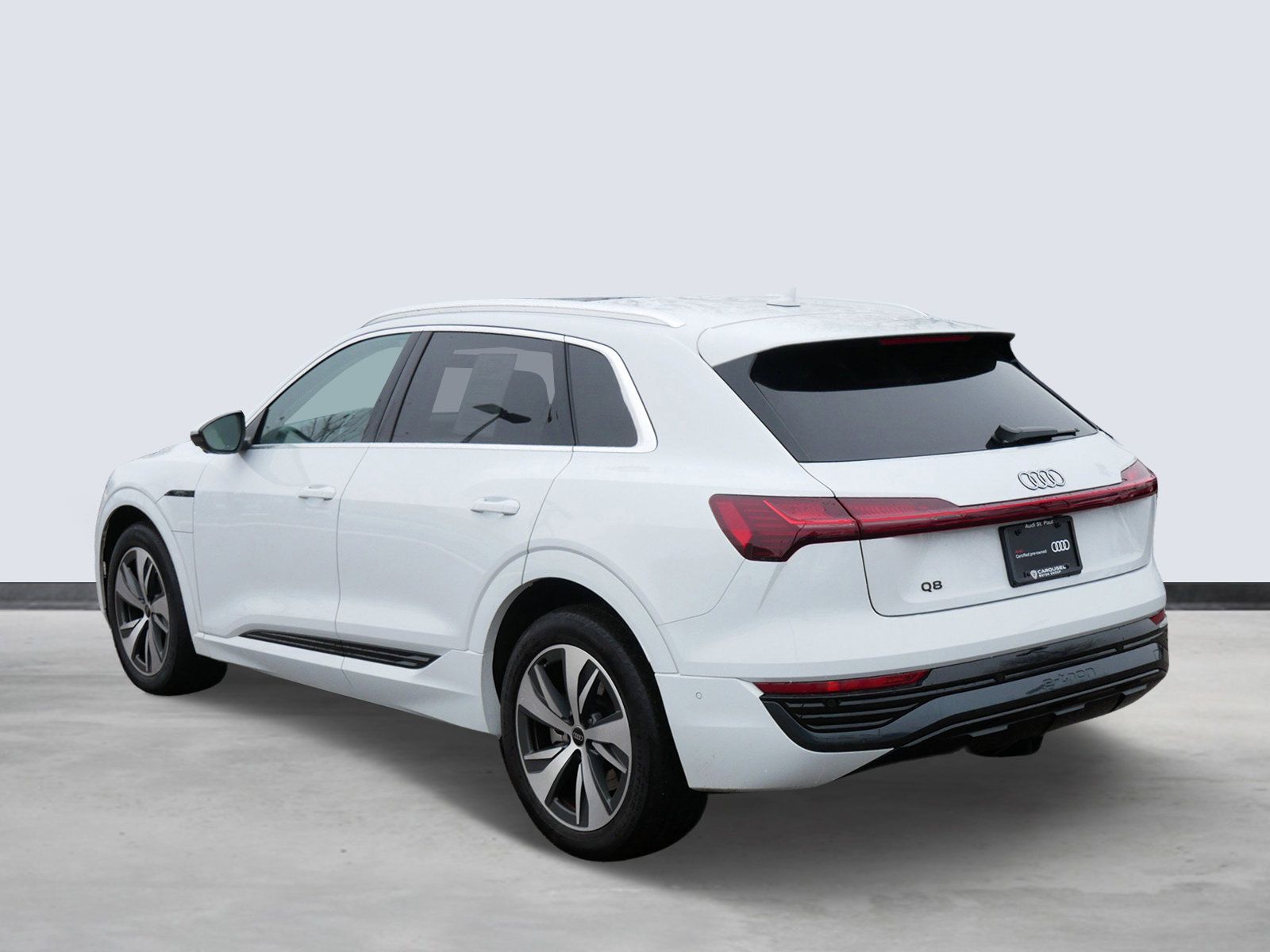 Thumbnail: 2024 Audi Q8 e-tron - 3