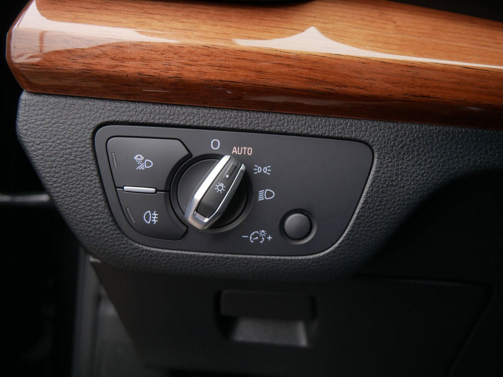 Thumbnail: 2023 Audi Q5 - 29