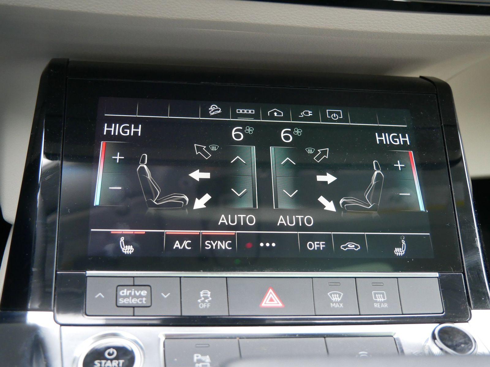 Thumbnail: 2023 Audi e-tron - 13