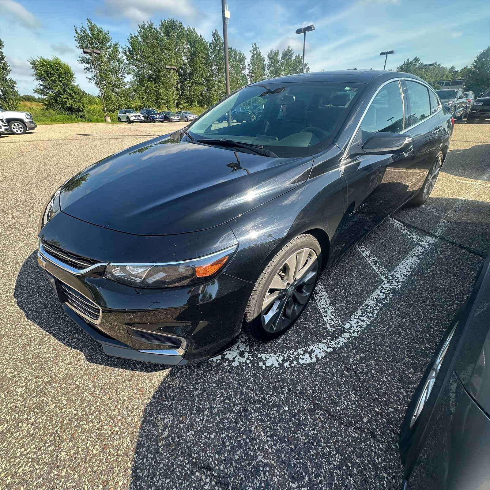 Thumbnail: 2017 Chevrolet Malibu - 3