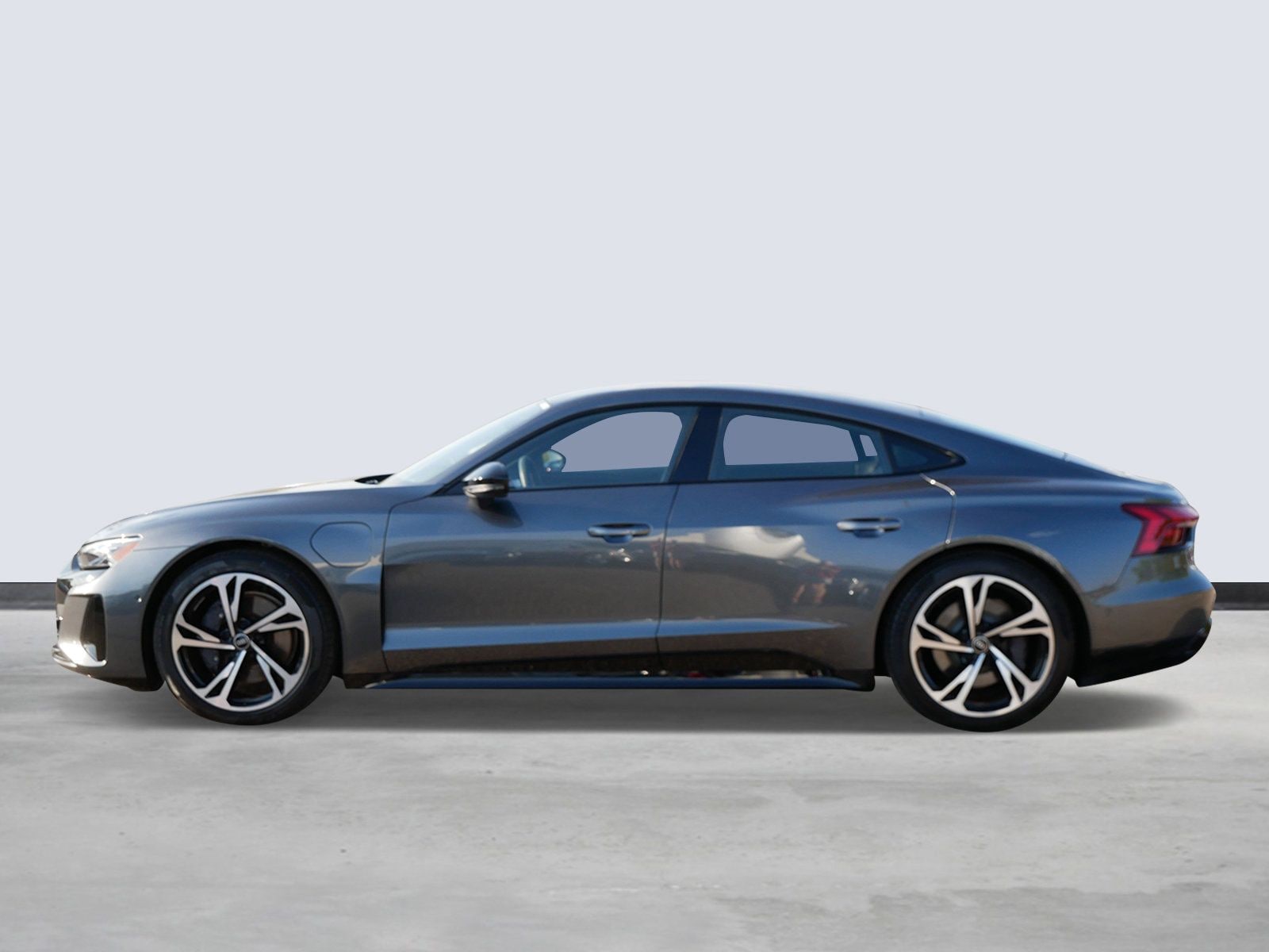 Thumbnail: 2022 Audi e-tron GT - 2