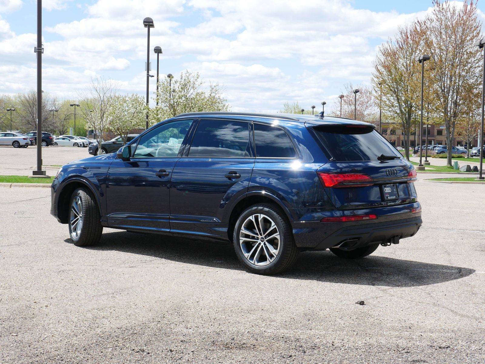 Thumbnail: 2026 Audi Q7 - 5