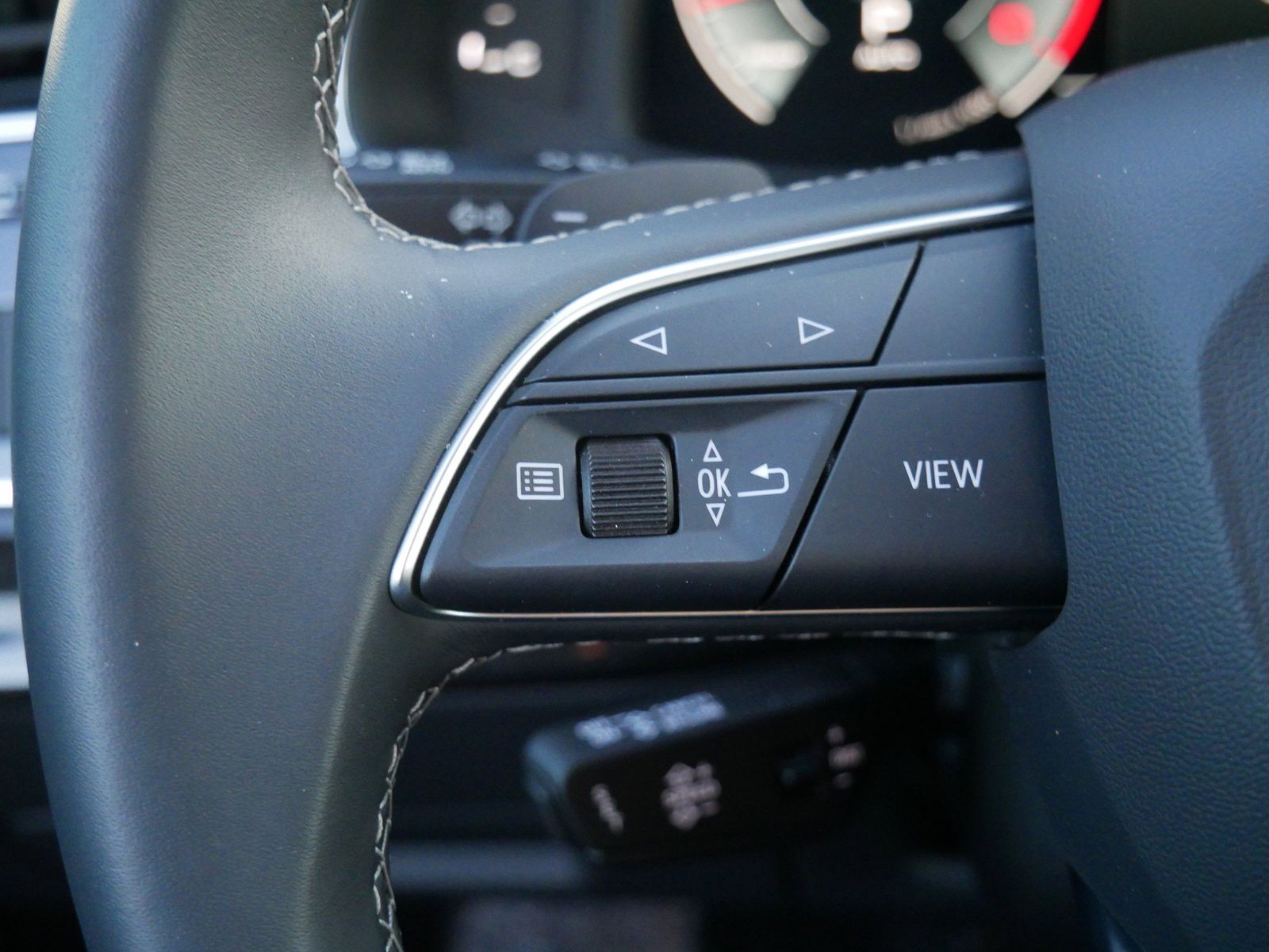 Thumbnail: 2025 Audi Q7 - 25