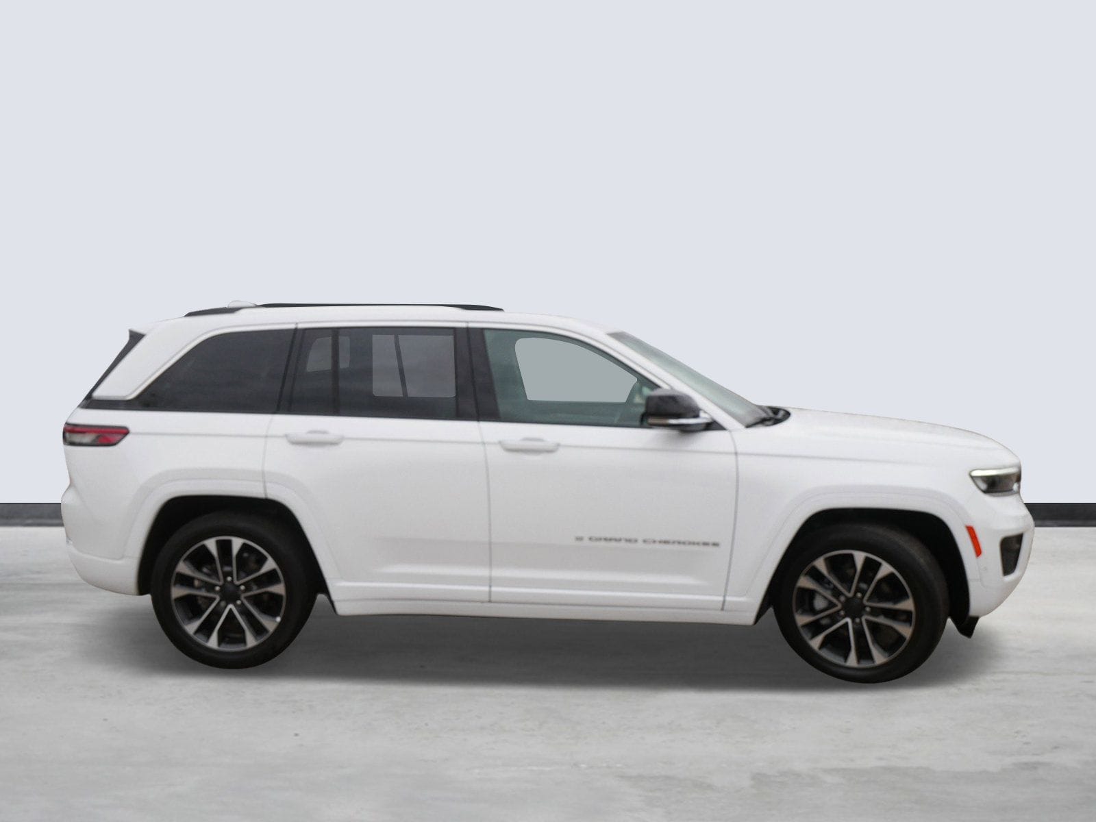 Thumbnail: 2022 Jeep Grand Cherokee - 5