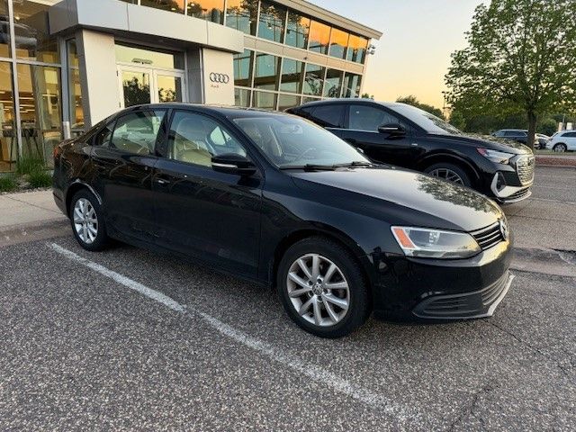 2011 Volkswagen Jetta SE -
                  Saint Paul, MN