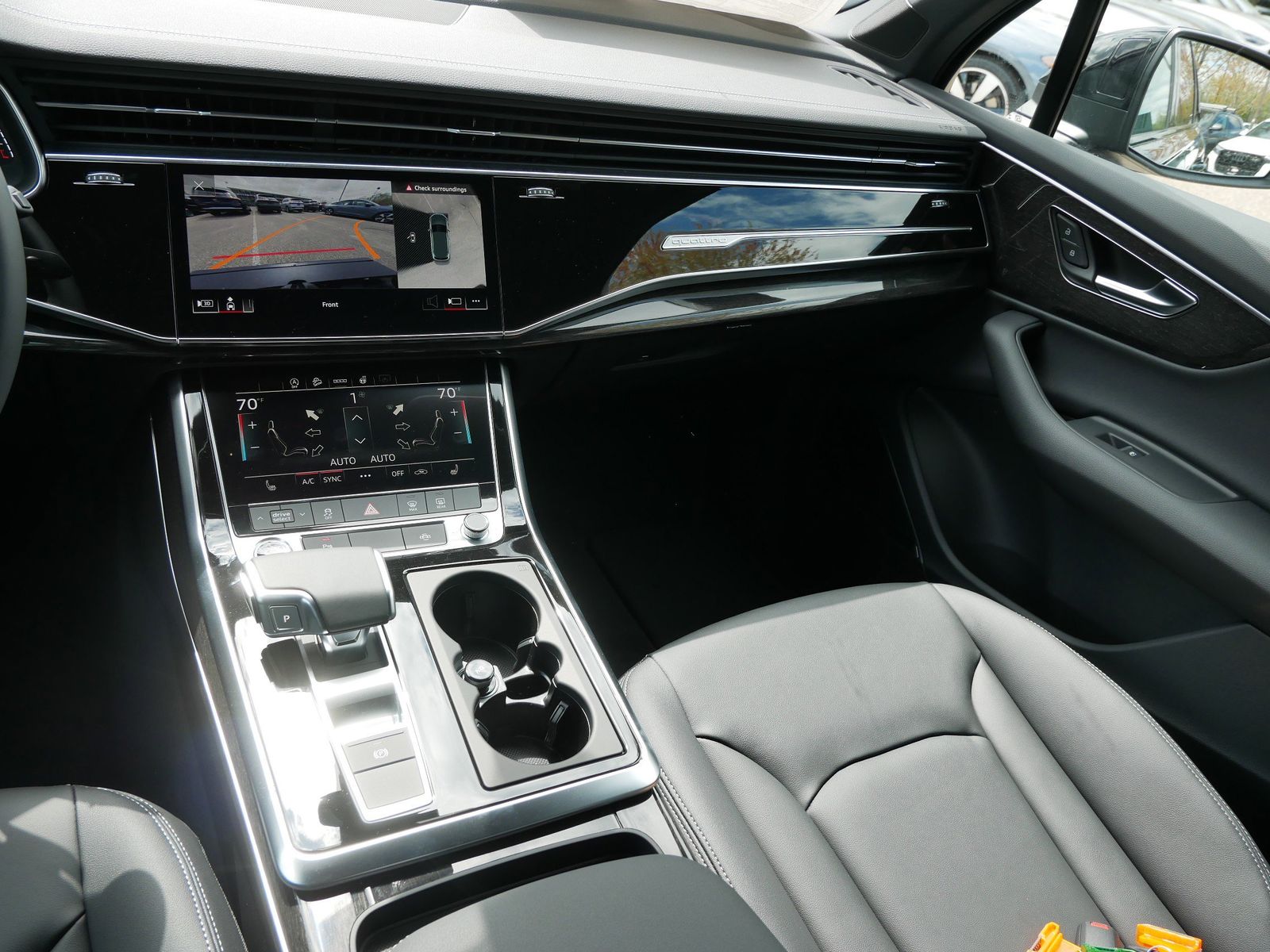 Thumbnail: 2026 Audi Q7 - 13