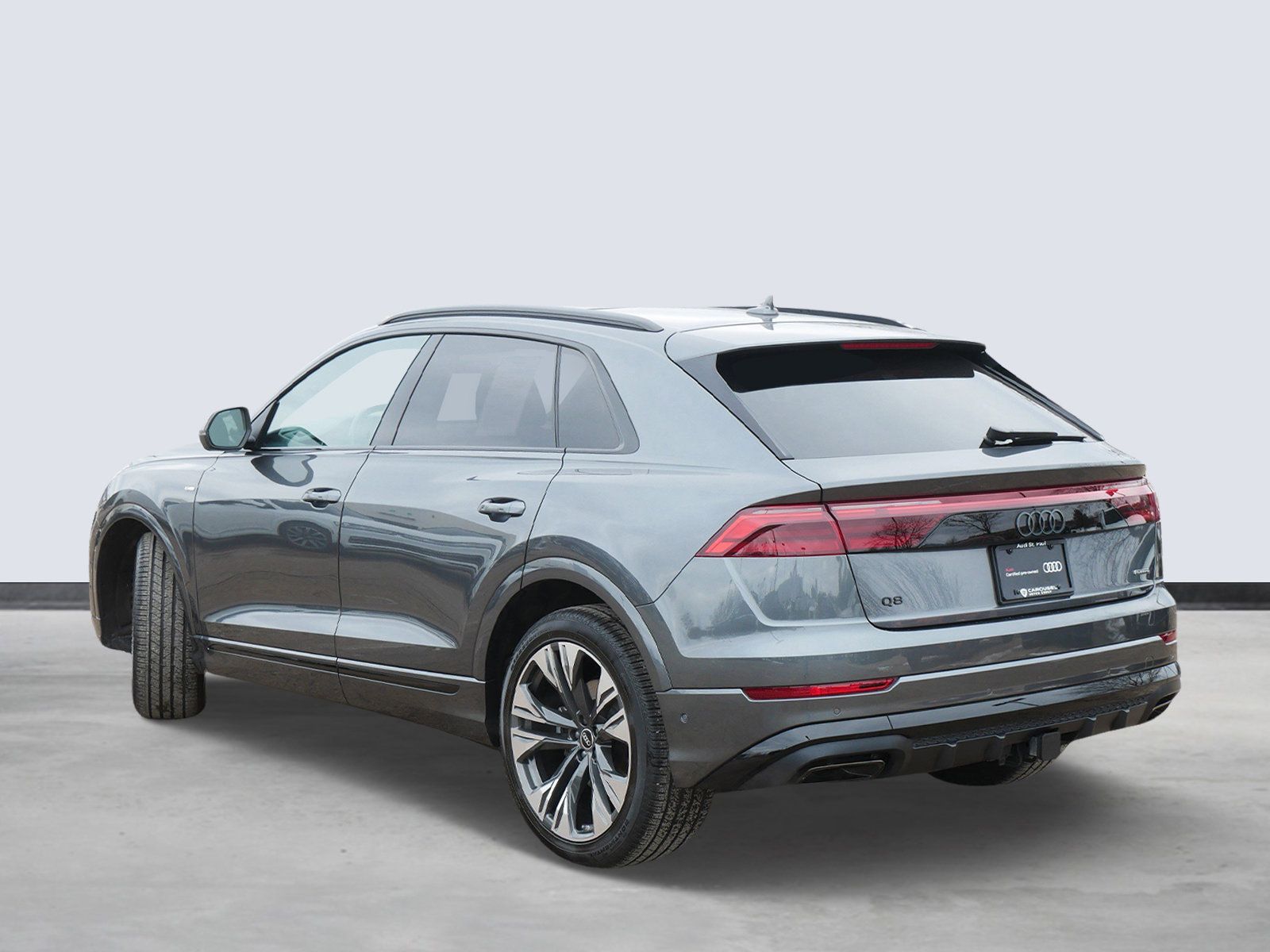 Thumbnail: 2025 Audi Q8 - 3