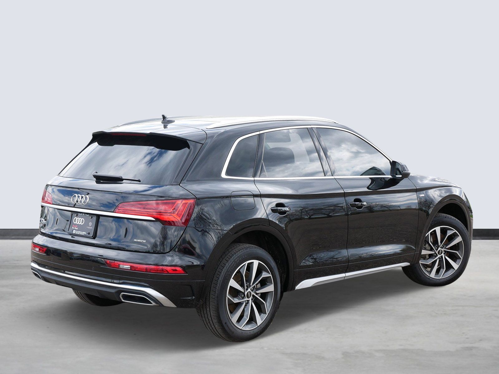 Thumbnail: 2023 Audi Q5 - 4