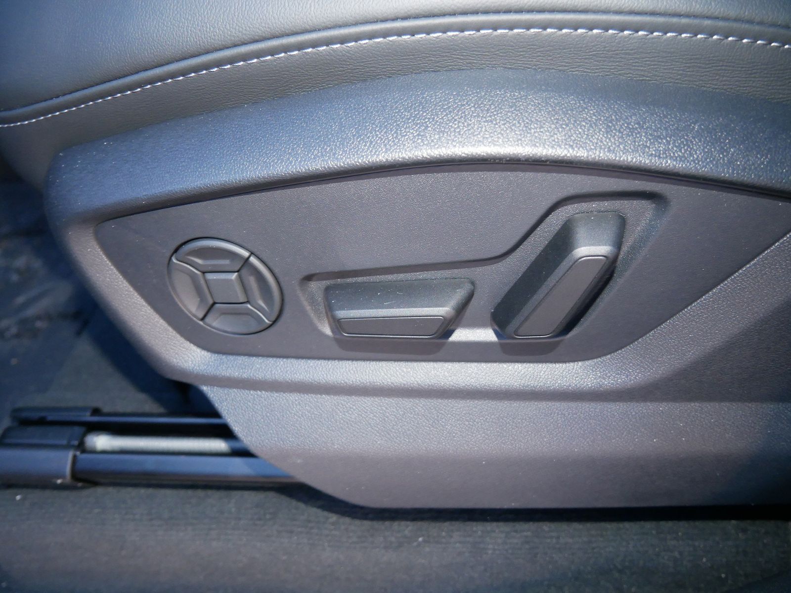 Thumbnail: 2026 Audi Q7 - 15