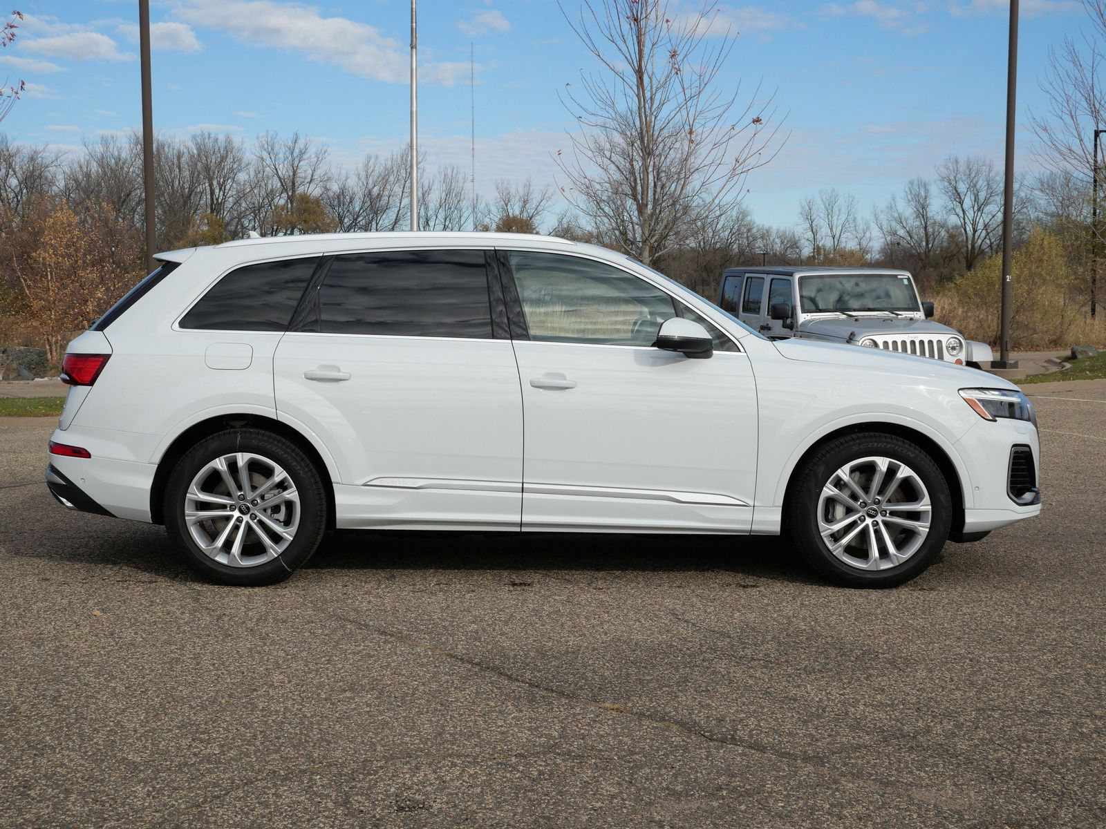 Thumbnail: 2026 Audi Q7 - 5