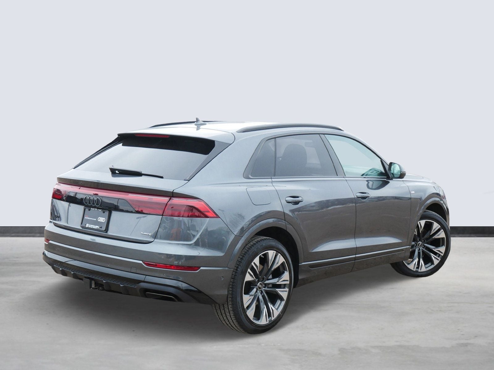 Thumbnail: 2025 Audi Q8 - 4