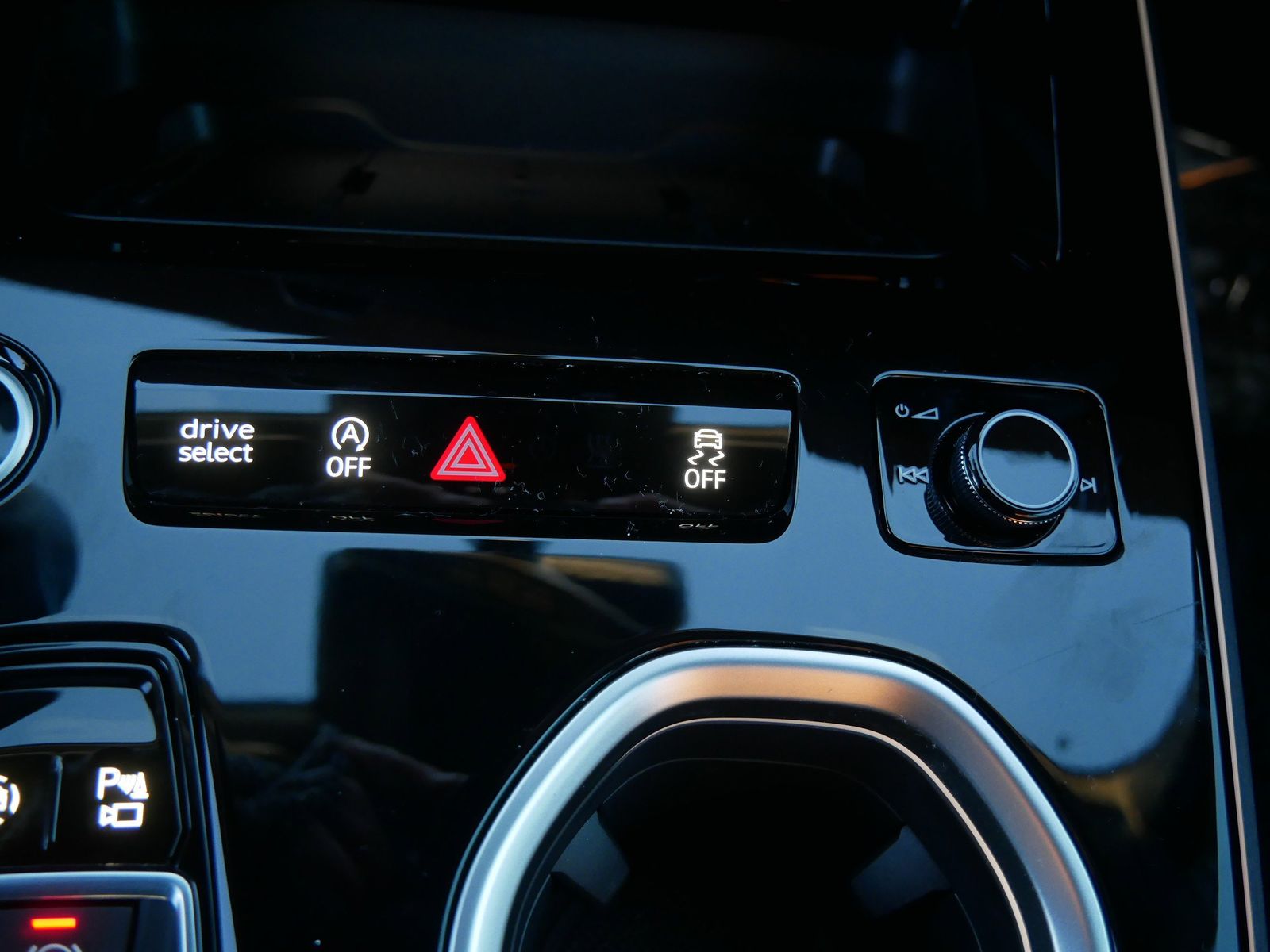 Thumbnail: 2026 Audi A6 - 15