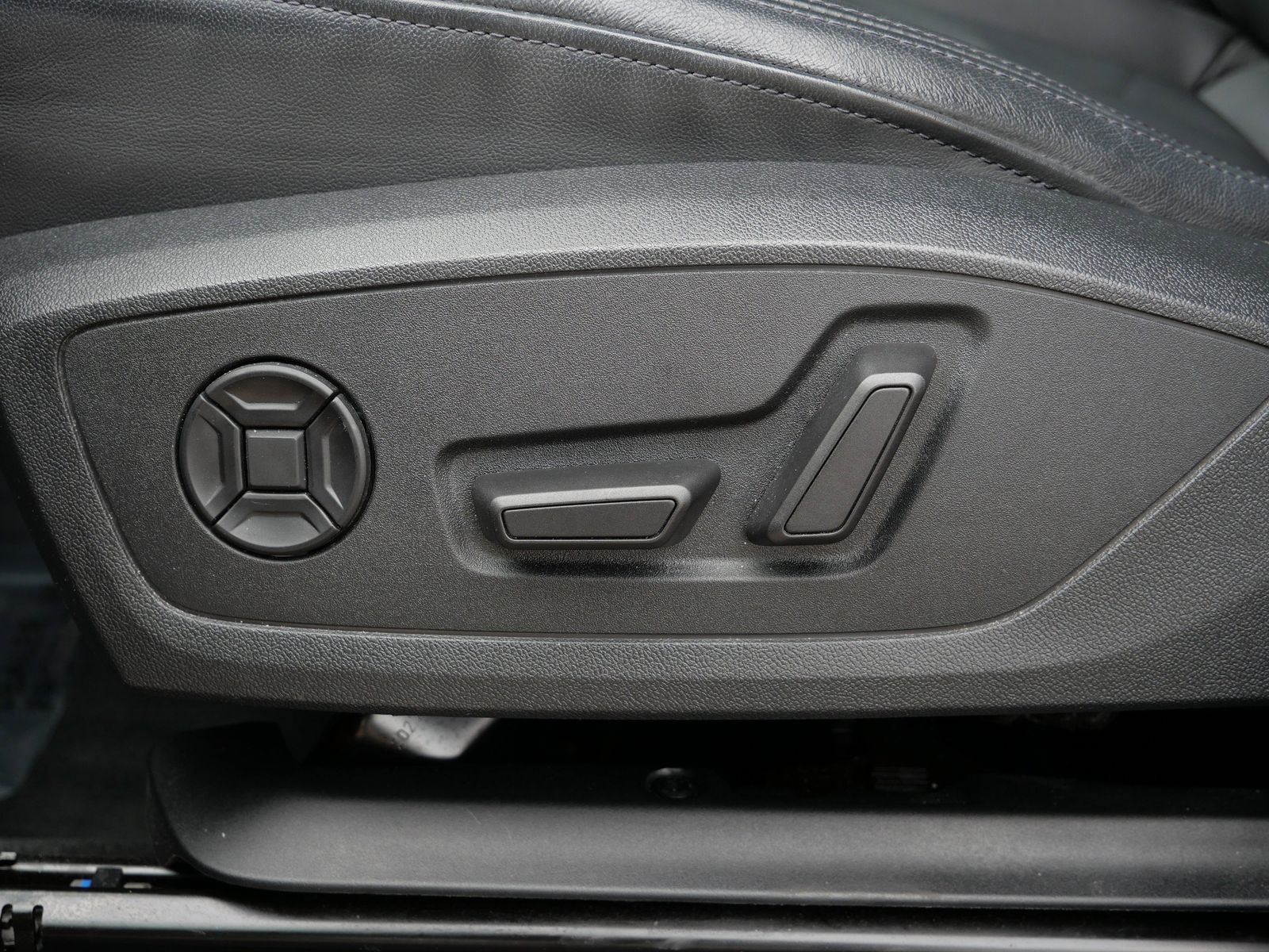 Thumbnail: 2023 Audi Q3 - 18