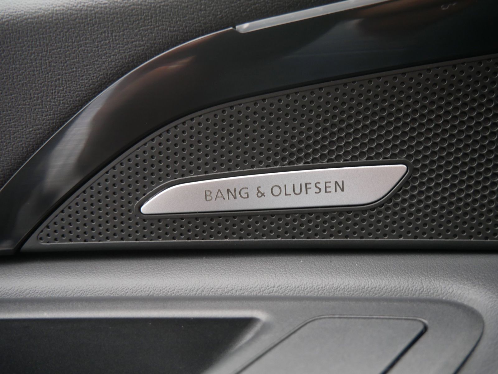 Thumbnail: 2025 Audi Q5 - 23