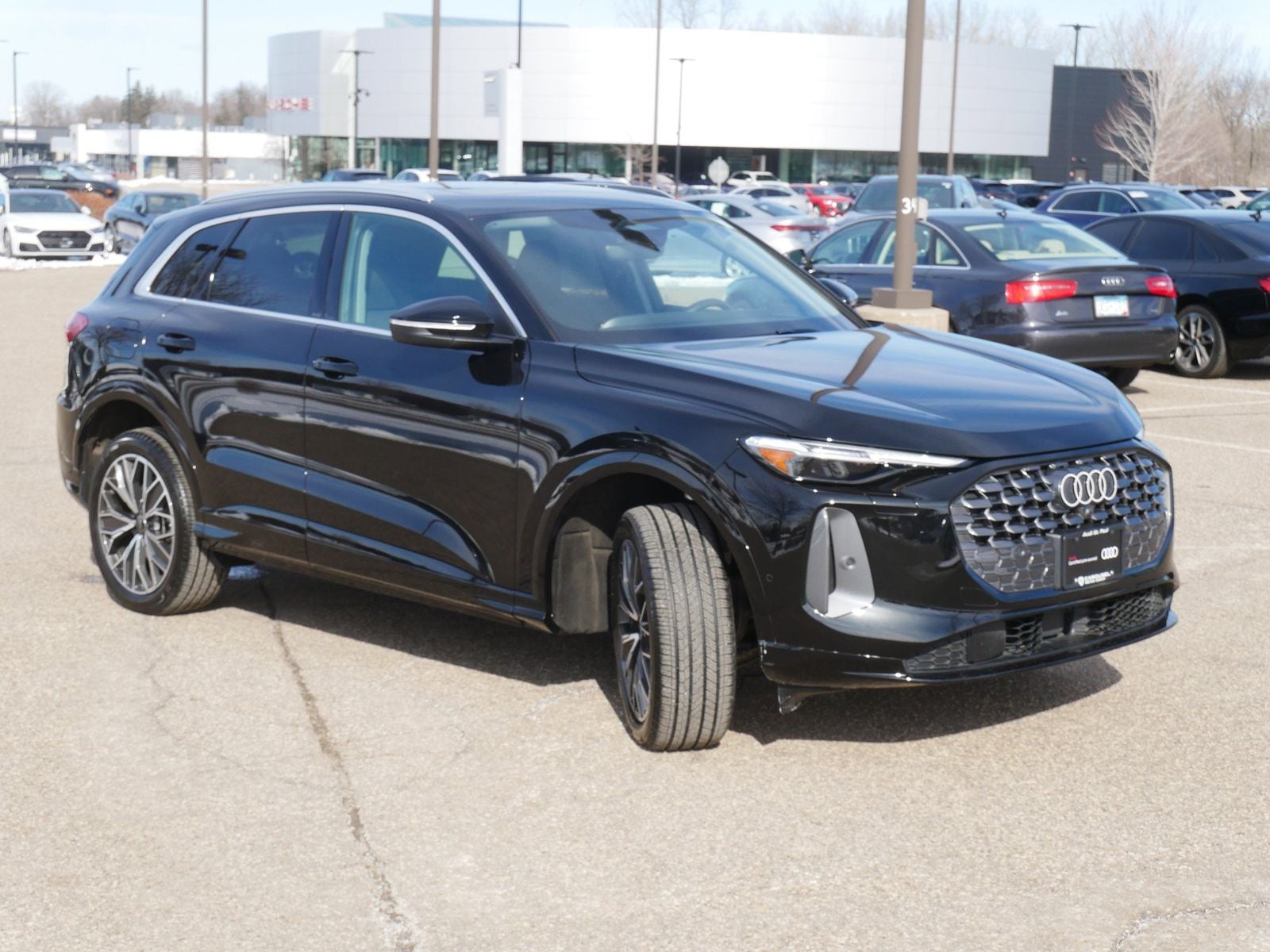 Thumbnail: 2025 Audi Q5 - 6