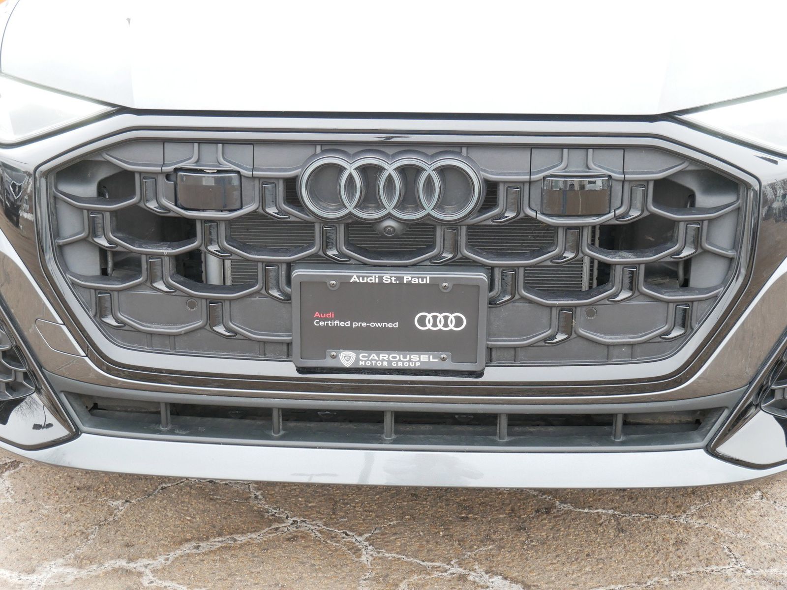 Thumbnail: 2025 Audi Q8 - 8