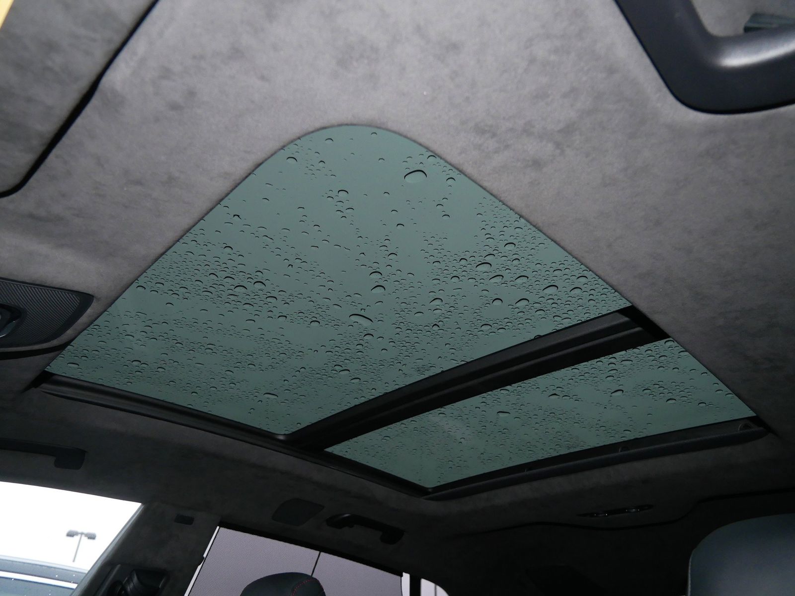 Thumbnail: 2021 Audi RS Q8 - 30