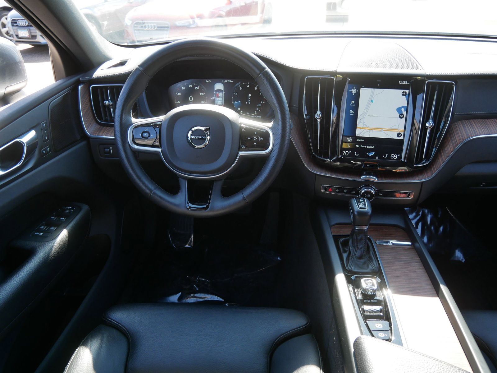 Thumbnail: 2019 Volvo XC60 - 11