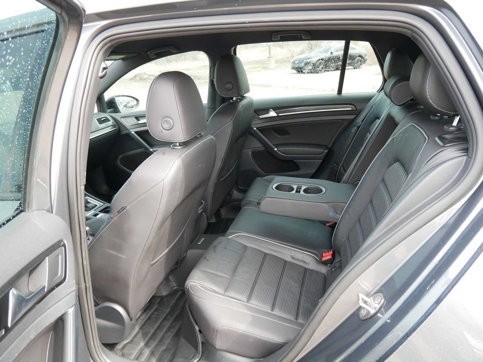 Thumbnail: 2019 Volkswagen Golf - 10