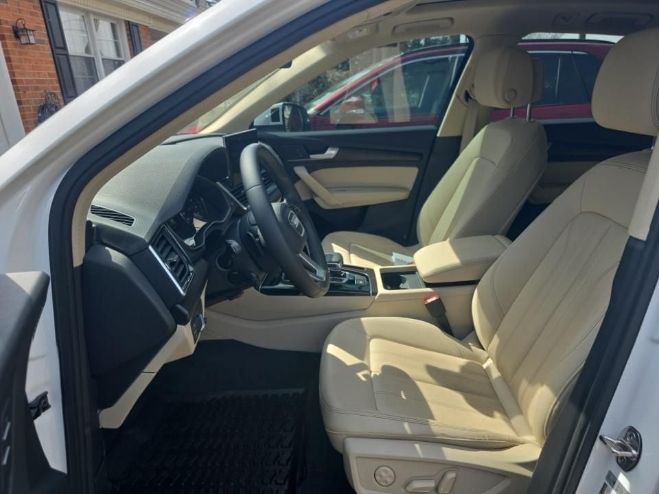 Thumbnail: 2023 Audi Q5 - 2