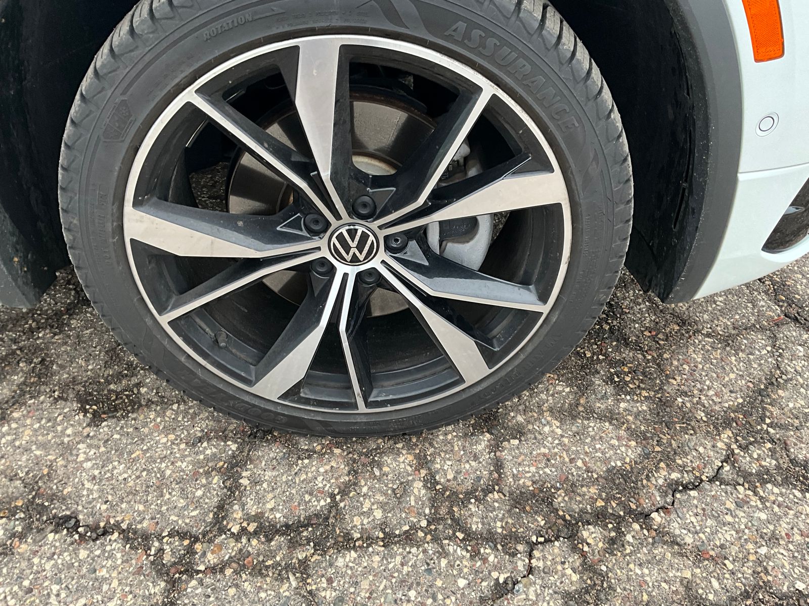 Thumbnail: 2022 Volkswagen Tiguan - 18