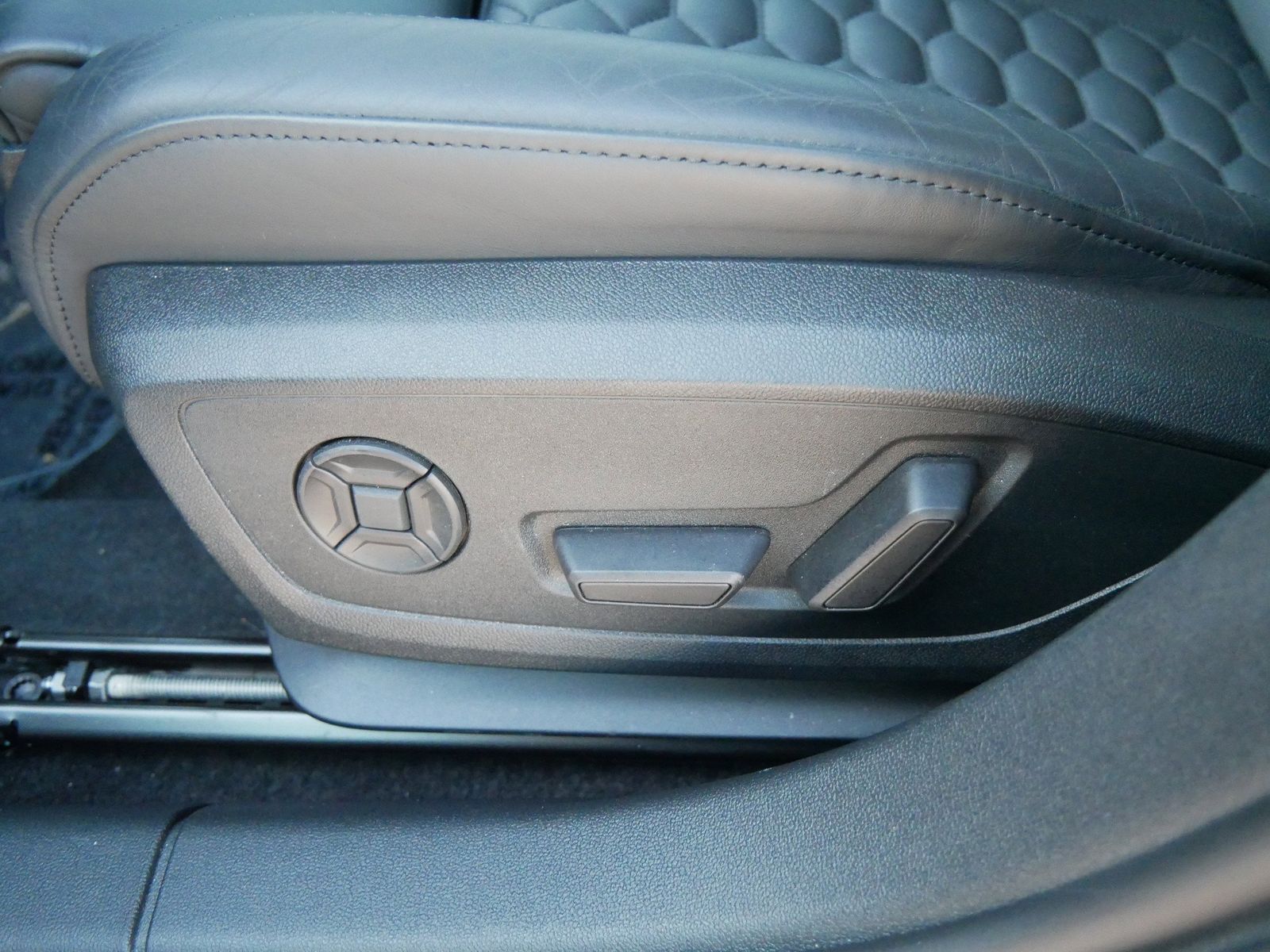 Thumbnail: 2024 Audi RS 3 - 15