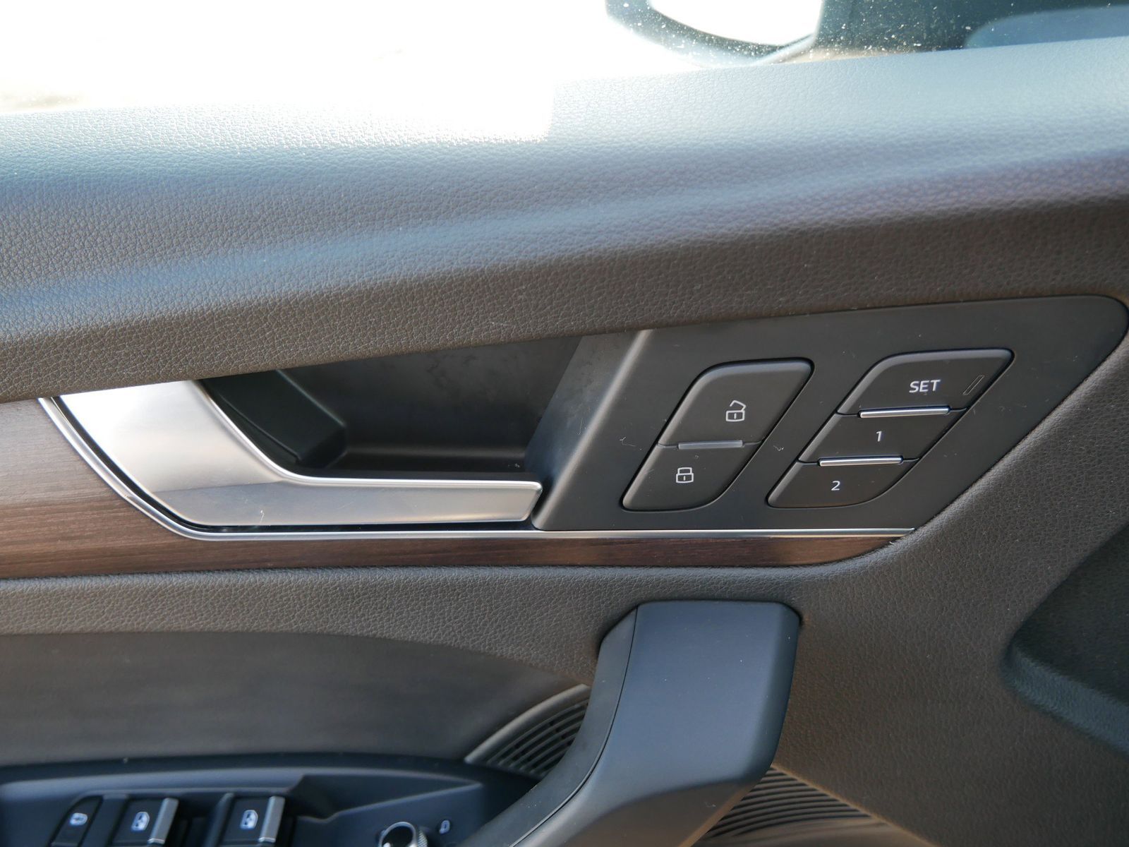 Thumbnail: 2021 Audi Q5 - 16