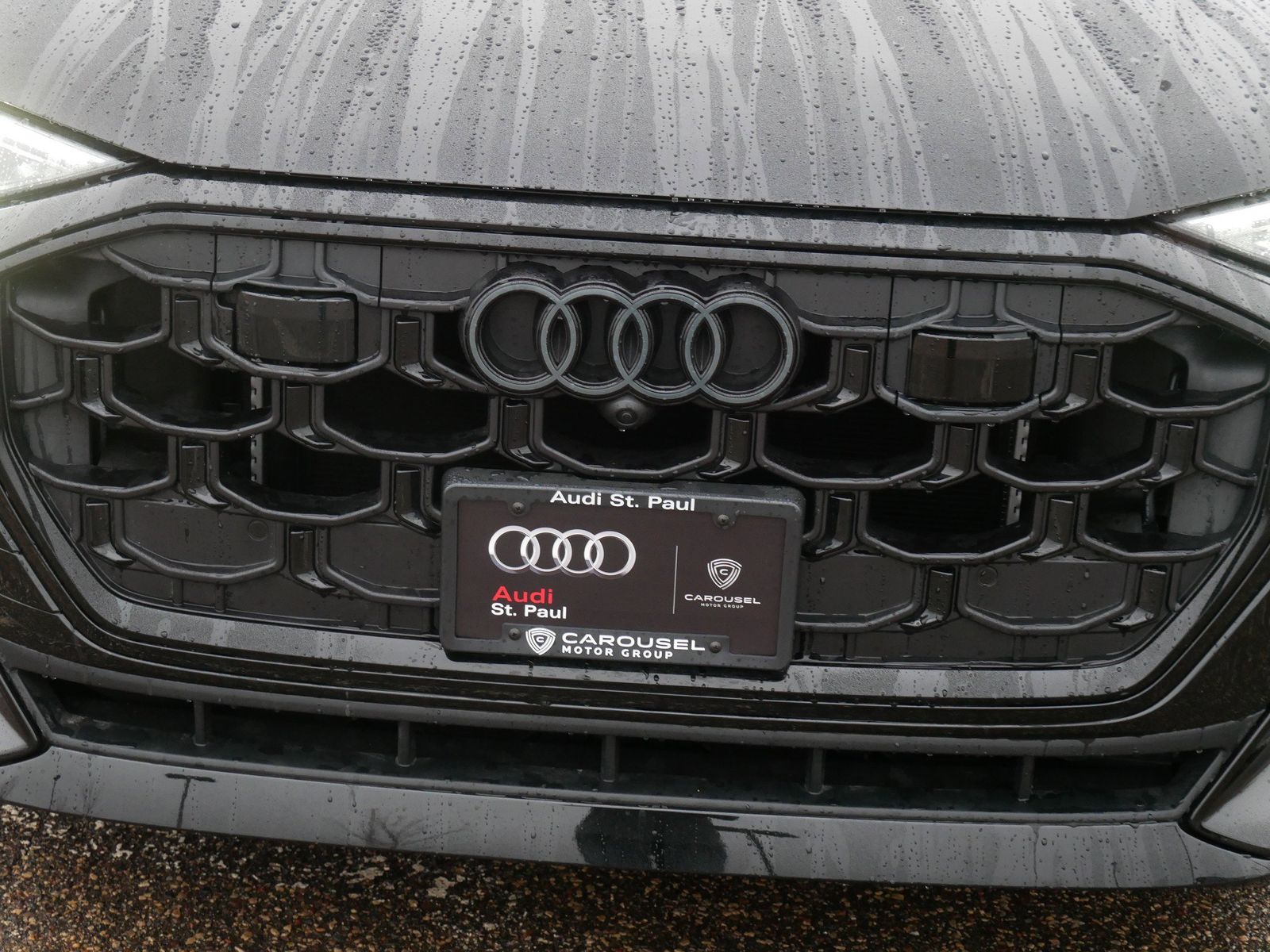 Thumbnail: 2026 Audi SQ8 - 8