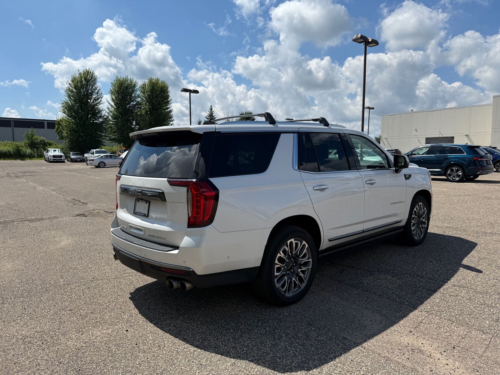 Thumbnail: 2023 GMC Yukon - 2