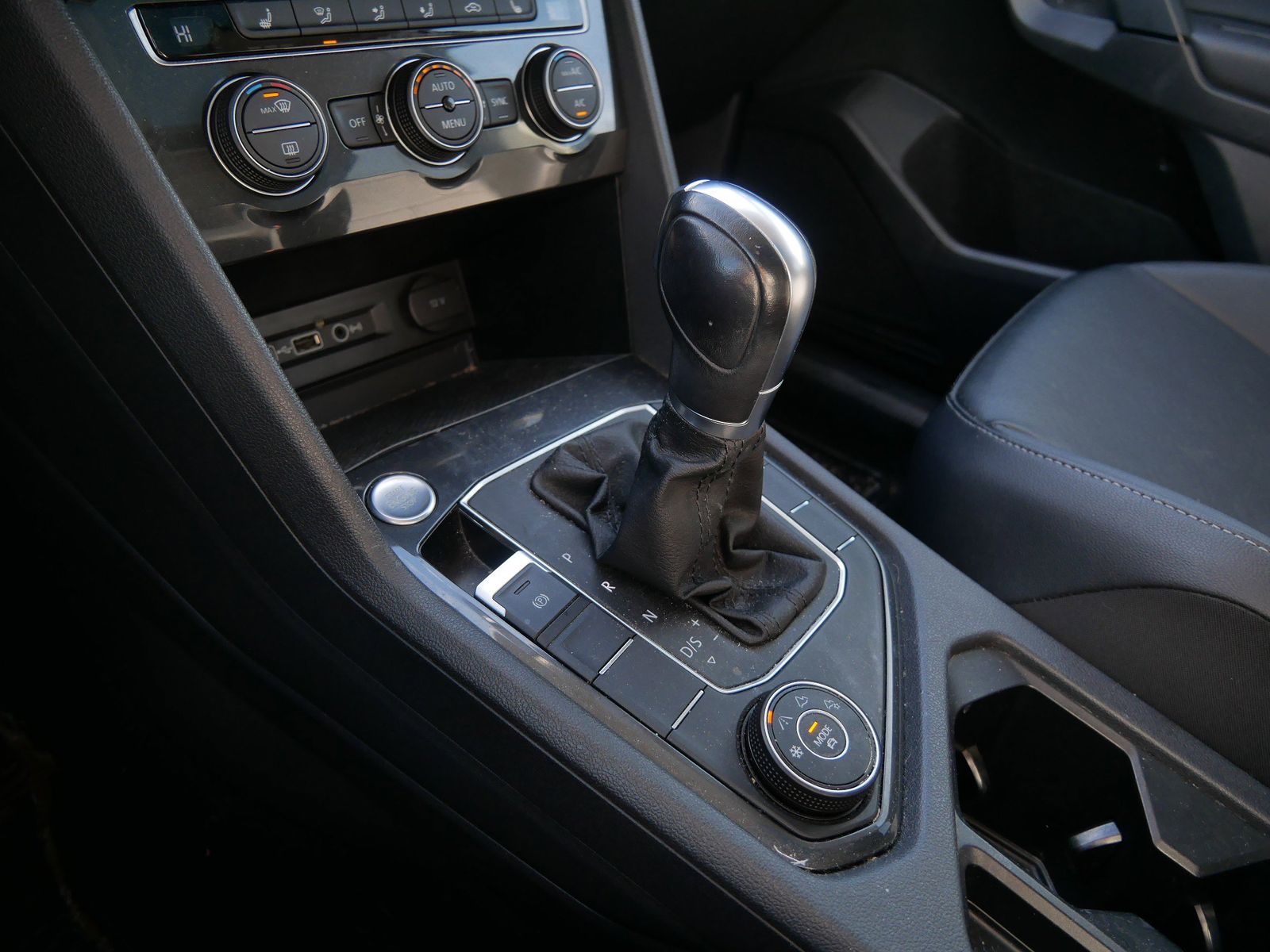 Thumbnail: 2019 Volkswagen Tiguan - 21