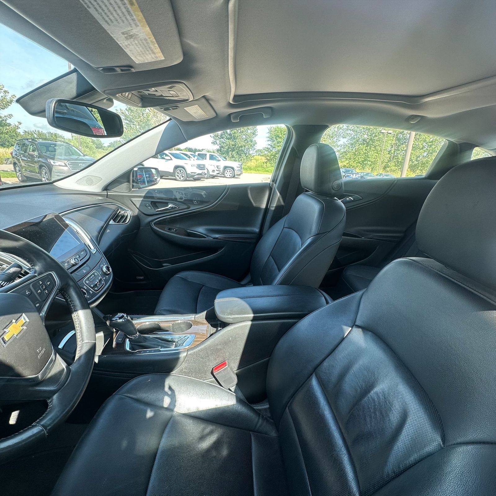 Thumbnail: 2017 Chevrolet Malibu - 4