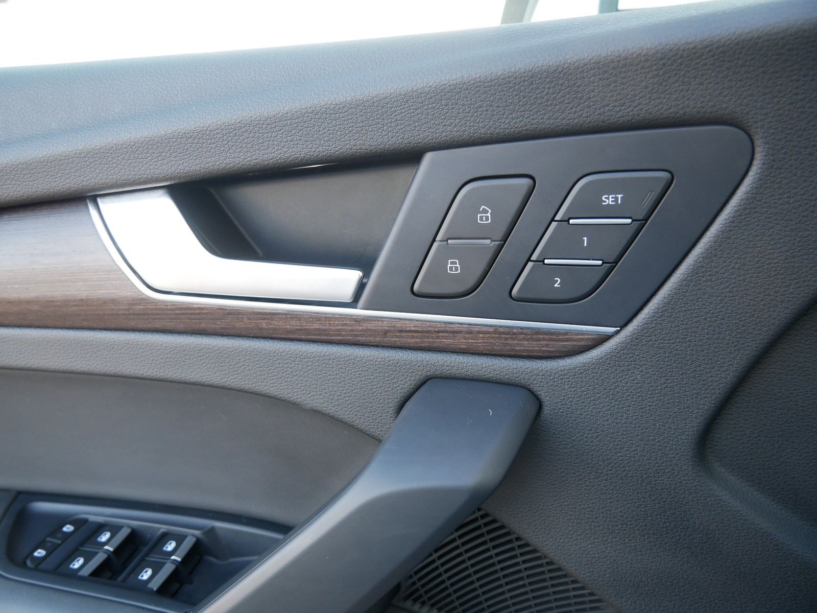 Thumbnail: 2024 Audi Q5 - 23