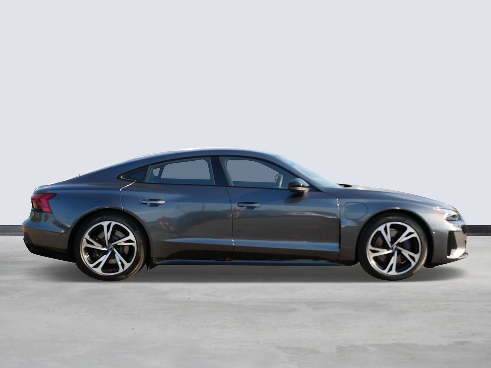 Thumbnail: 2022 Audi e-tron GT - 5