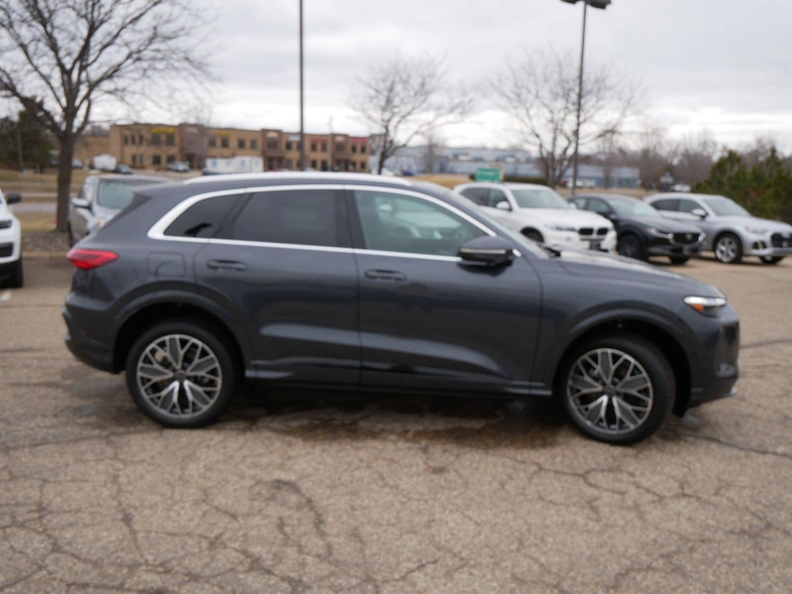 Thumbnail: 2025 Audi Q5 - 5