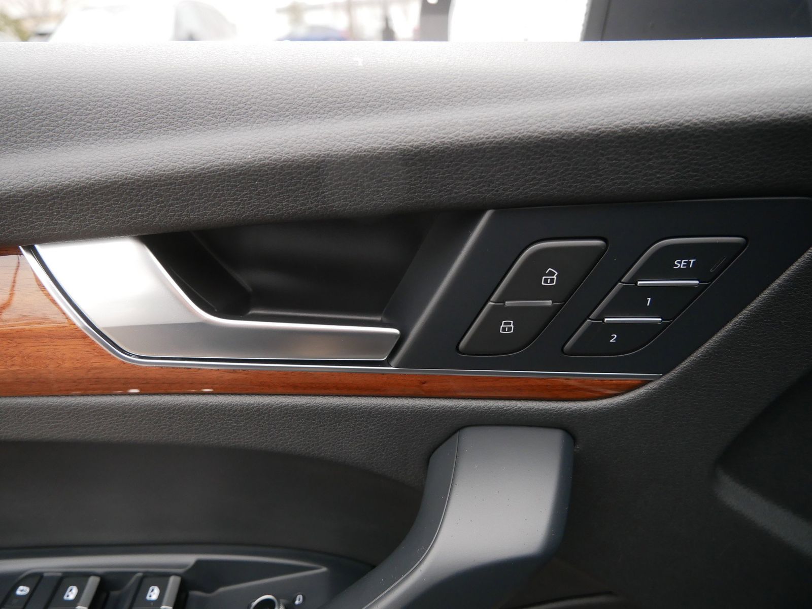 Thumbnail: 2023 Audi Q5 - 17