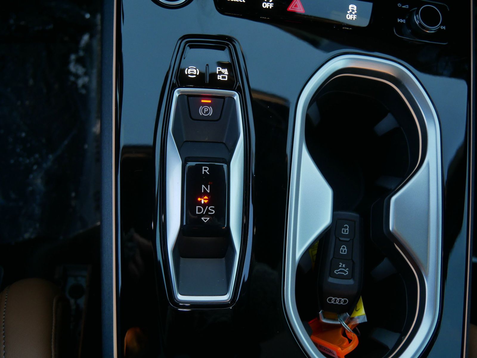 Thumbnail: 2026 Audi A6 - 14