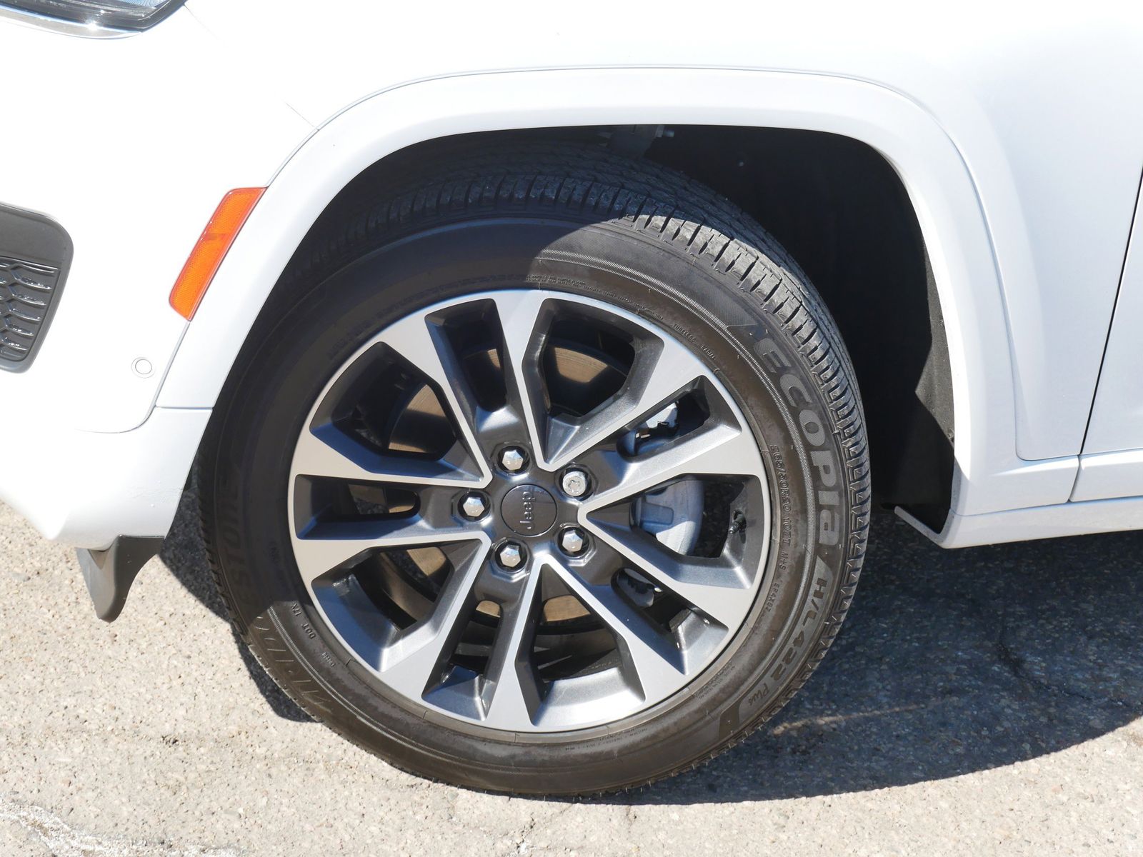 Thumbnail: 2023 Jeep Grand Cherokee L - 7