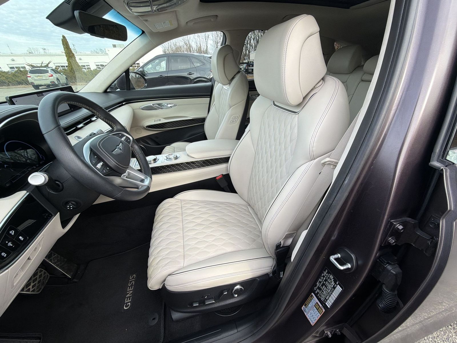 Thumbnail: 2023 Genesis GV70 - 11