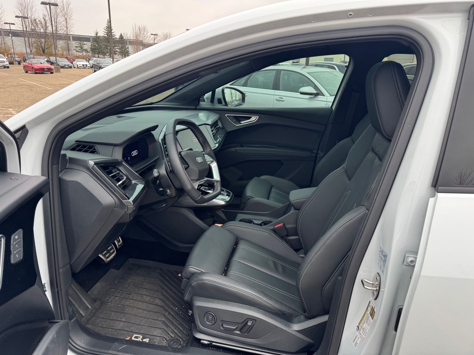 Thumbnail: 2024 Audi Q4 e-tron - 5